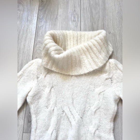 Fabio Ferreti Wool Blended Turtleneck Sweater, size 2-4 - Picture 3 of 7